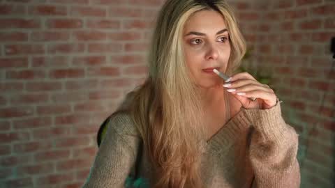 Allie online show from 12.23.24