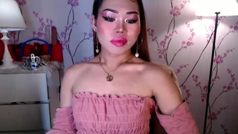 Snapshot of allirah20x chatting on 03.04.25 Allirah online show from 03.04.25