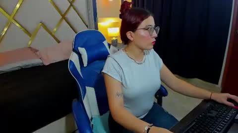 Snapshot of allisonlove_88 chatting on 07.16.26 ALLISON online show from 07.16.26