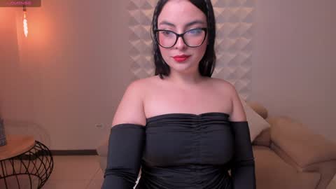Allison Rogers online show from 01.04.25