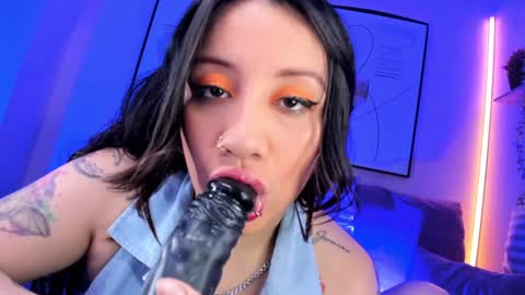 Snapshot of allissax chatting on 02.05.25 Aleja online show from 02.05.25
