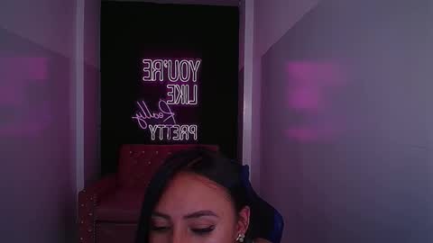 Snapshot of allisson_a chatting on 01.12.25 Allisson online show from 01.12.25