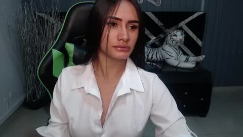 Snapshot of allisson_a chatting on 01.29.25 Allisson online show from 01.29.25