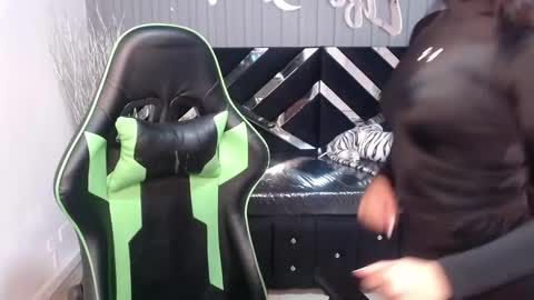 Snapshot of allisson_a chatting on 01.31.25 Allisson online show from 01.31.25