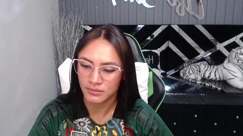 Snapshot of allisson_a chatting on 02.06.25 Allisson online show from 02.06.25