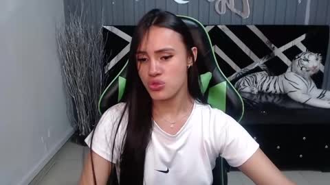 Snapshot of allisson_a chatting on 03.07.25 Allisson online show from 03.07.25