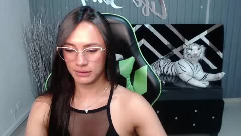 Snapshot of allisson_a chatting on 03.08.25 Allisson online show from 03.08.25