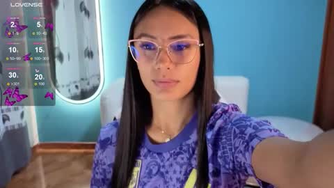 Snapshot of allisson_a chatting on 10.18.25 Allisson online show from 10.18.25