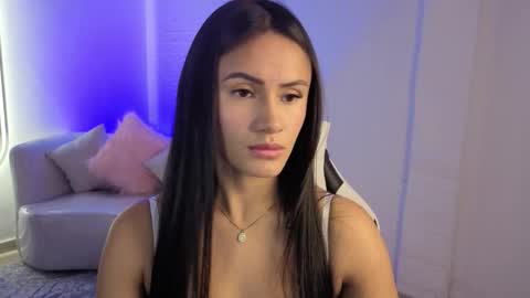 Snapshot of allisson_a chatting on 11.08.25 Allisson online show from 11.08.25