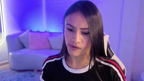 Snapshot of allisson_a chatting on 12.16.25 Allisson online show from 12.16.25