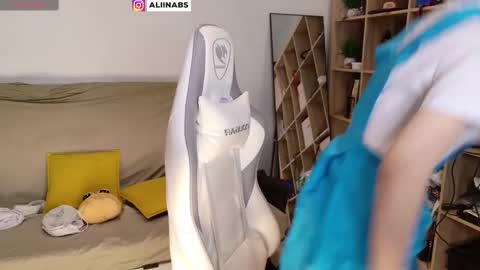 Snapshot of alllinaeve chatting on 03.07.25 Alina online show from 03.07.25