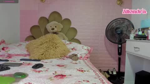 allondra online show from 11.12.25