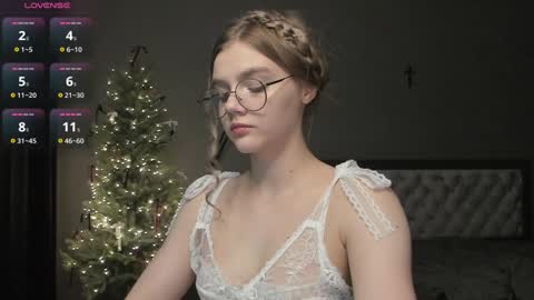 Snapshot of allotropp chatting on 01.10.25 ALOTROPP NOT BABY online show from 01.10.25