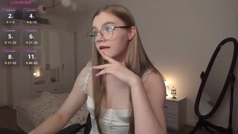 Snapshot of allotropp chatting on 03.02.25 ALOTROPP NOT BABY online show from 03.02.25