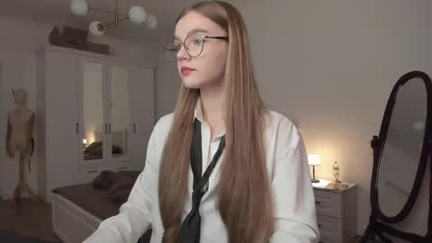 Snapshot of allotropp chatting on 03.07.25 ALOTROPP NOT BABY online show from 03.07.25