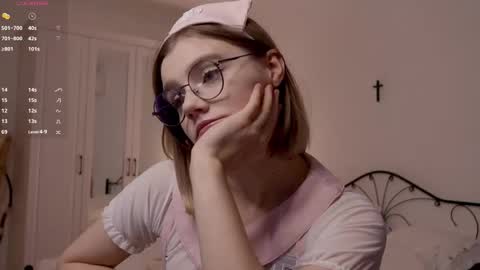 Snapshot of allotropp chatting on 10.15.25 ALOTROPP NOT BABY online show from 10.15.25