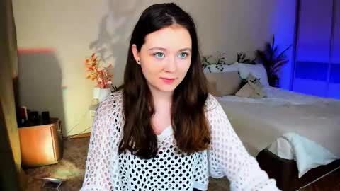 alluringeyess online show from 11.18.25