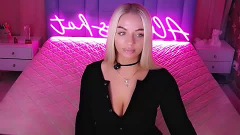 AlwaysHot online show from 02.12.26