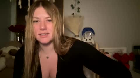 Snapshot of allyanalangel chatting on 02.17.25 allyanalangel online show from 02.17.25