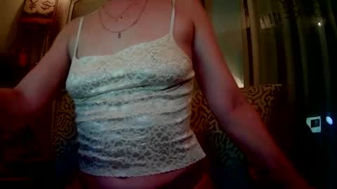 Snapshot of allycat4xoxo chatting on 06.19.26 allycat4xoxo online show from 06.19.26