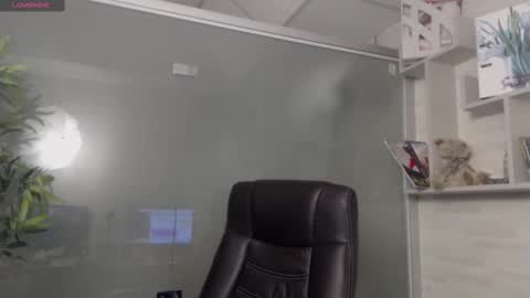         online show from 03.09.25