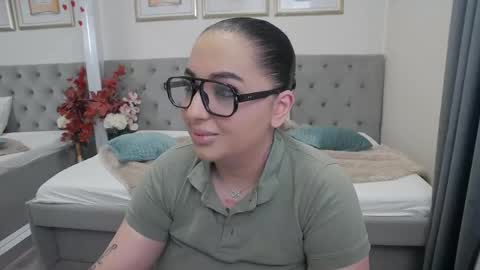         online show from 05.12.26