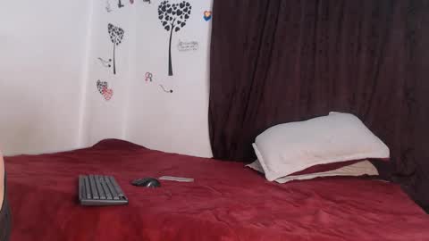 Allyka online show from 04.19.26
