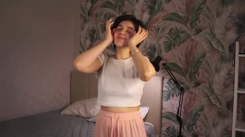 Snapshot of allynstuddard chatting on 12.16.25 Emily online show from 12.16.25