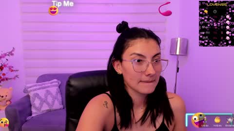 Snapshot of allysonmorgan_ chatting on 12.03.24 allyson online show from 12.03.24