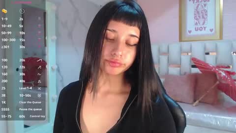 Snapshot of allyssa_bellini_s chatting on 10.18.25 Allysa online show from 10.18.25