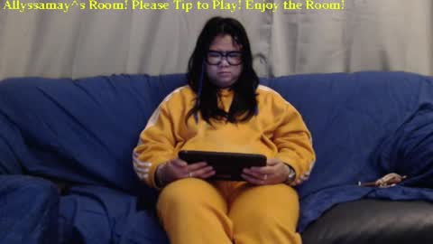 Allyssamay online show from 01.22.25