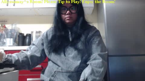 Allyssamay online show from 02.24.25