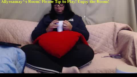 Allyssamay online show from 11.03.25