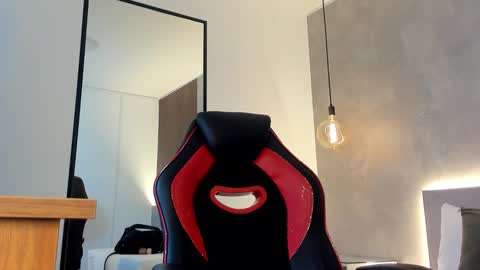 ALMA FENIX  online show from 11.05.25