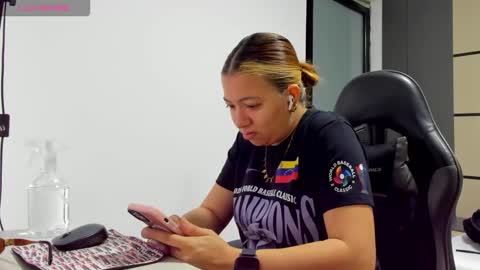 ALMA FENIX  online show from 03.21.26