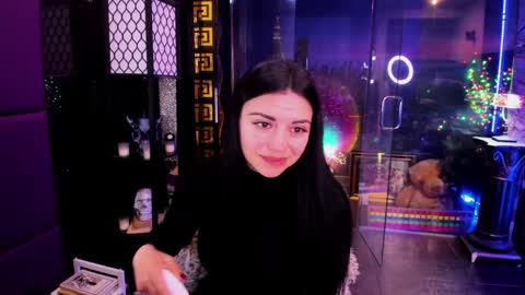 Snapshot of alma_pearl chatting on 06.04.26 Alma online show from 06.04.26