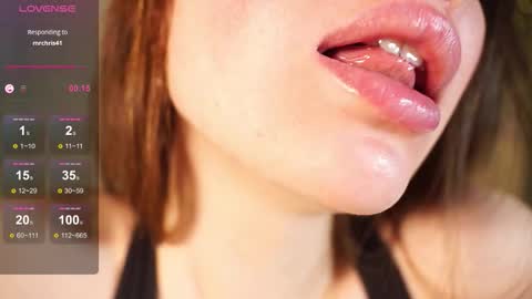 Snapshot of alma_yammy chatting on 01.10.26 Alma online show from 01.10.26