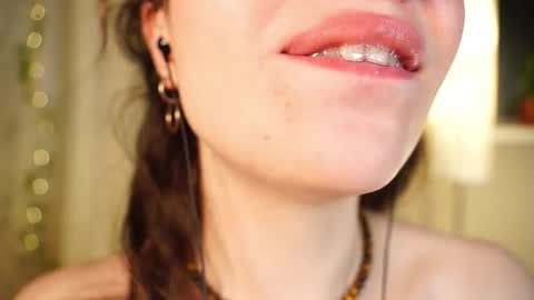 Snapshot of alma_yammy chatting on 01.31.26 Alma online show from 01.31.26