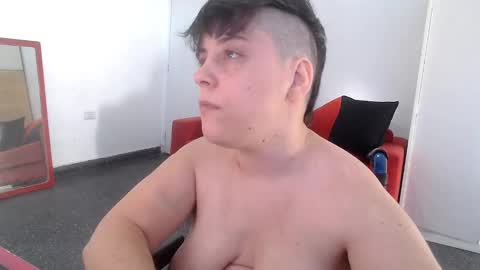 Snapshot of almondonwheels chatting on 12.15.24 Almond online show from 12.15.24