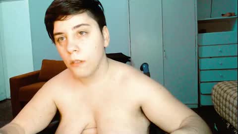 Snapshot of almondonwheels chatting on 01.10.25 Almond online show from 01.10.25