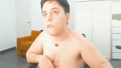 Snapshot of almondonwheels chatting on 03.10.25 Almond online show from 03.10.25