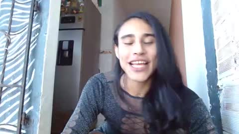 Snapshot of alogenotwink chatting on 02.13.25 STEPHAN online show from 02.13.25