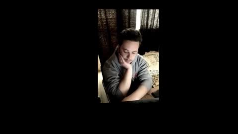 Snapshot of alolanmonke chatting on 10.12.25 alolanmonke online show from 10.12.25