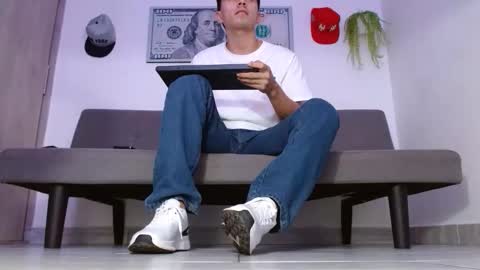 Snapshot of alpha_alejo chatting on 04.03.26 alejo online show from 04.03.26