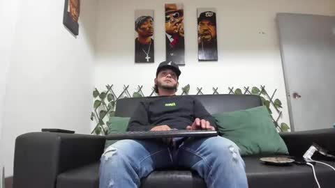 Snapshot of alpha_cash chatting on 02.20.26 alpha_cash online show from 02.20.26