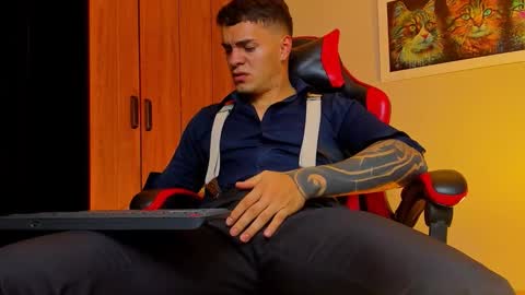 alpha_dominus_ online show from 11.06.25