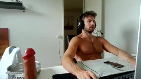 Snapshot of alphah_hunk chatting on 05.15.26 alphah_hunk online show from 05.15.26