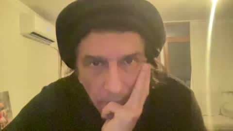 Snapshot of alphandre chatting on 01.15.25 AlphAndre online show from 01.15.25