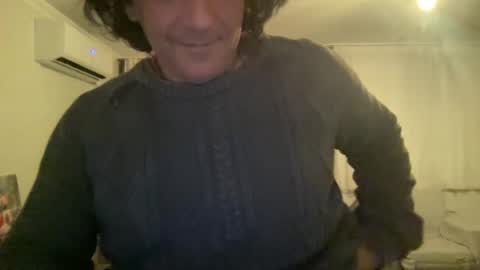 Snapshot of alphandre chatting on 01.25.25 AlphAndre online show from 01.25.25