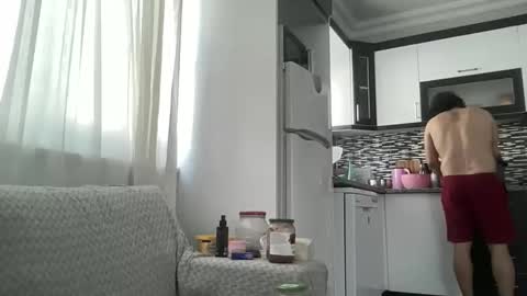 Snapshot of alphandre chatting on 02.01.25 AlphAndre online show from 02.01.25